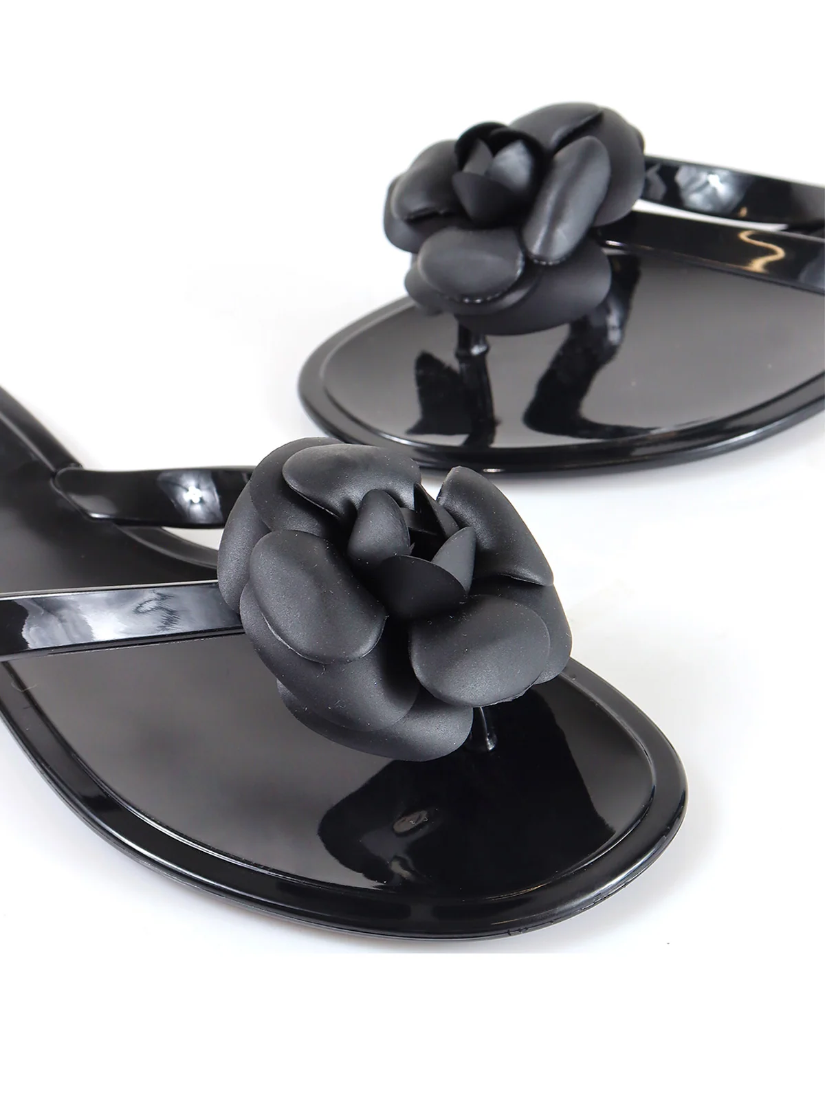 Jelli Camellia Thong Sandals in Black