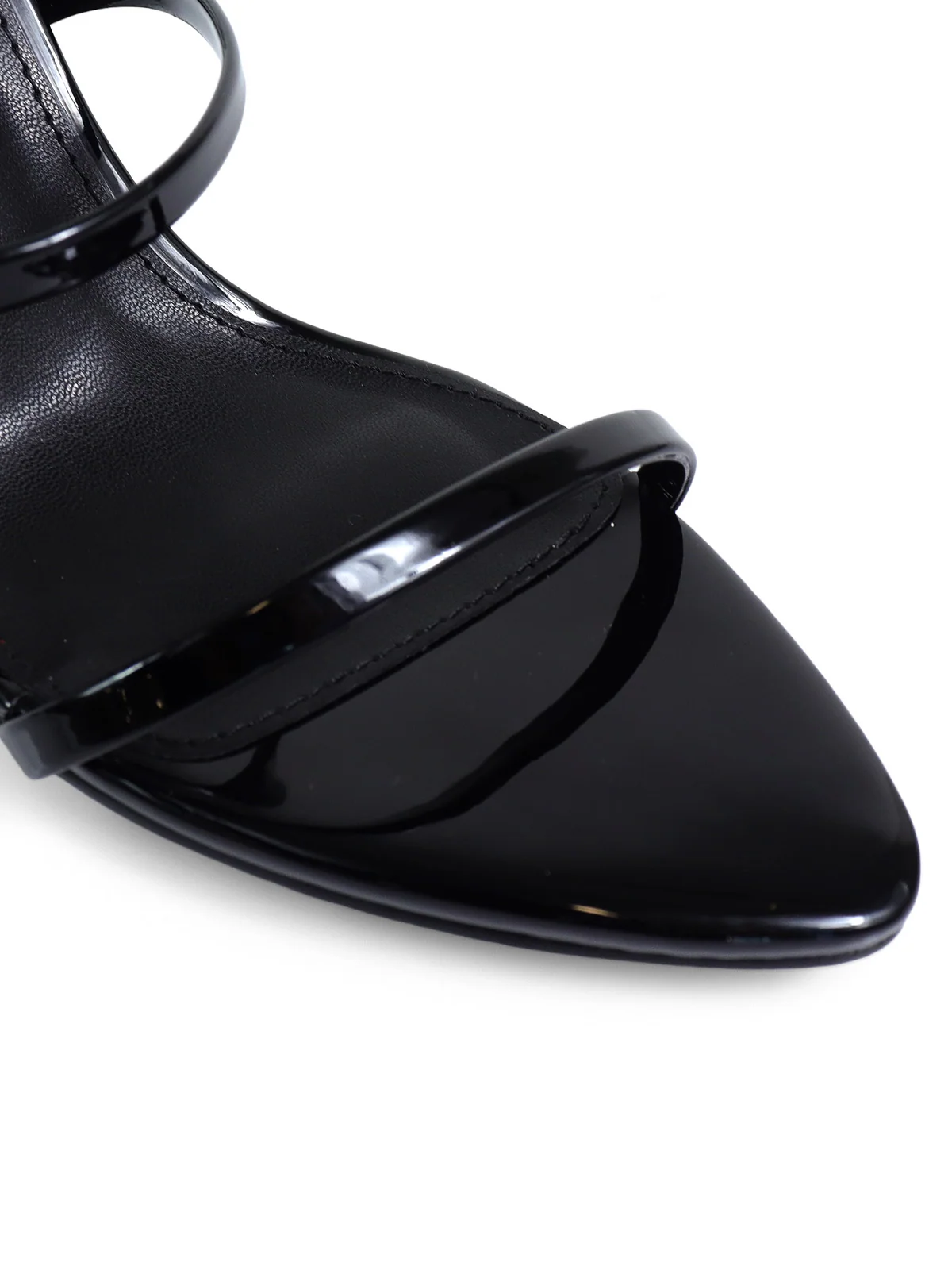 Cynthia Pointy Toe Pencil Heel in Black