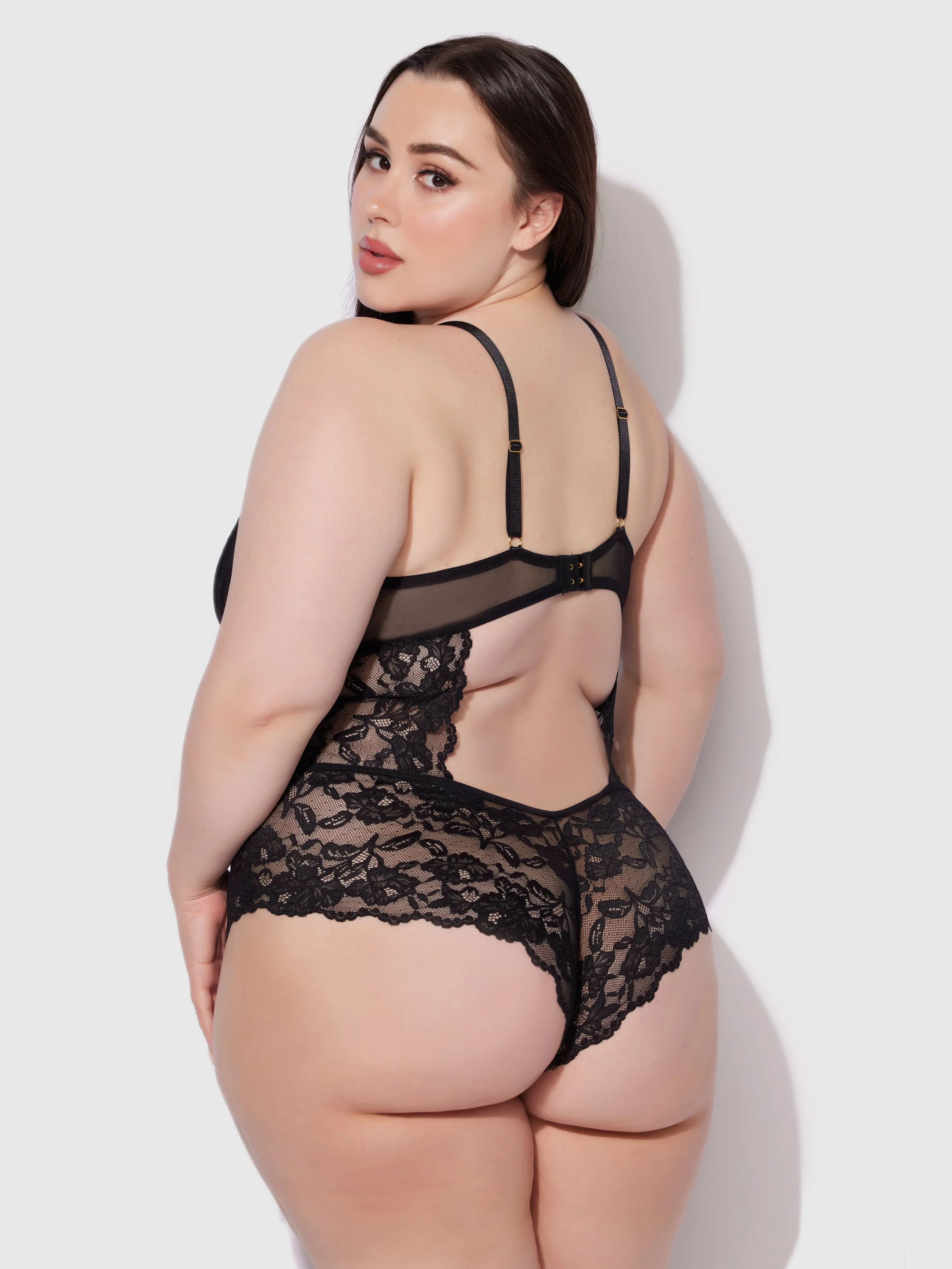 Mabel Wireless Teddy in Black Lace and Mesh