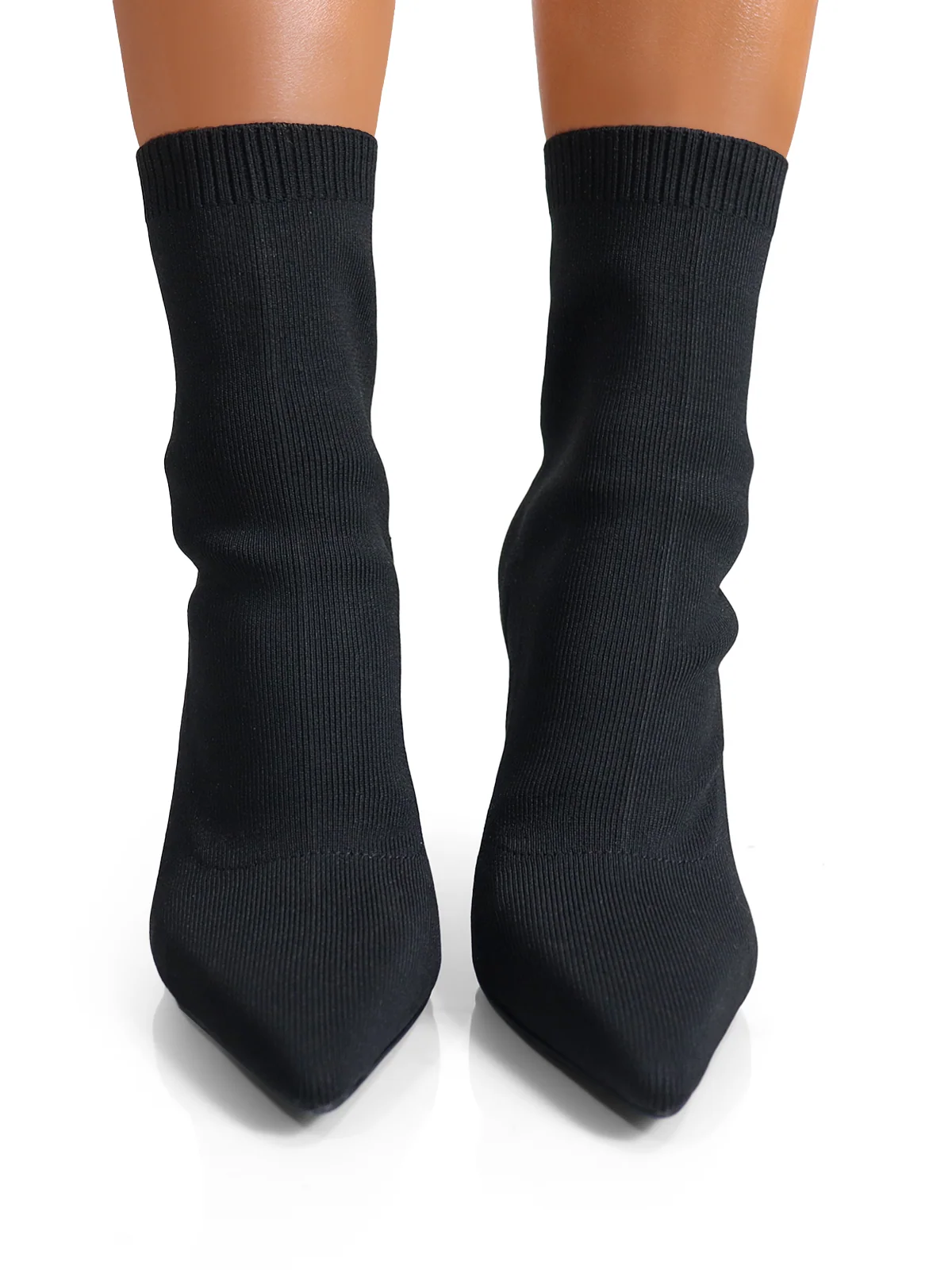 Patty Heeled Ankle Boots in Black With a Pointed Toe