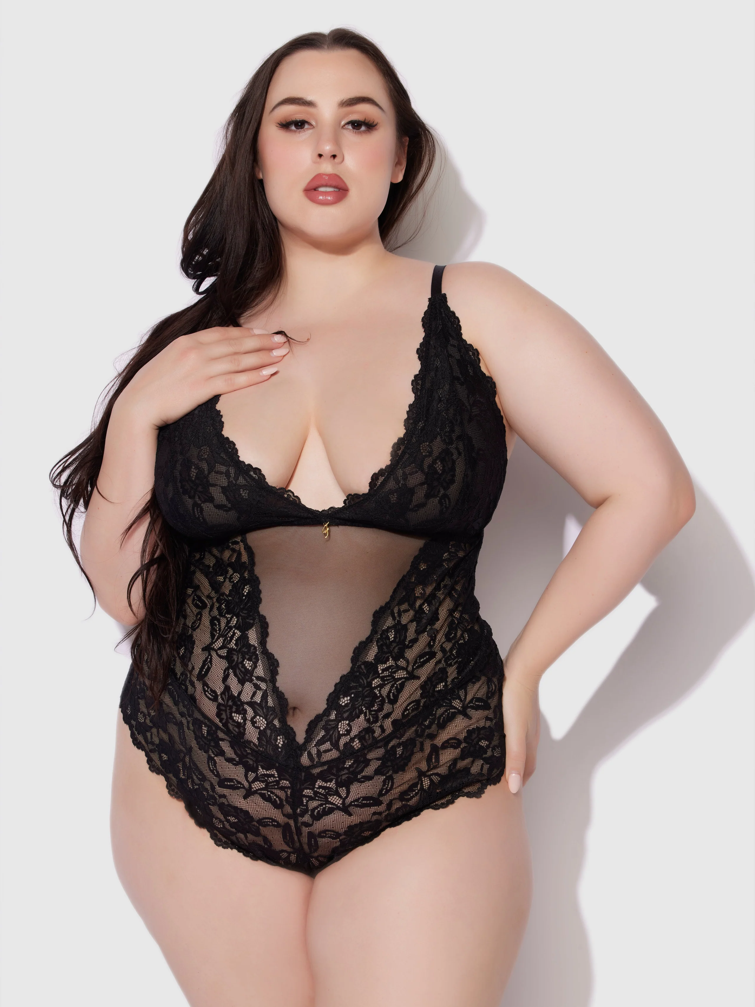 Mabel Wireless Teddy in Black Lace and Mesh
