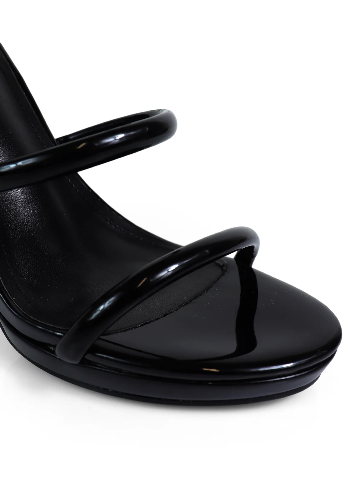 Sabine Round Toe Heel in Black with a Timeless Round Toe Shape